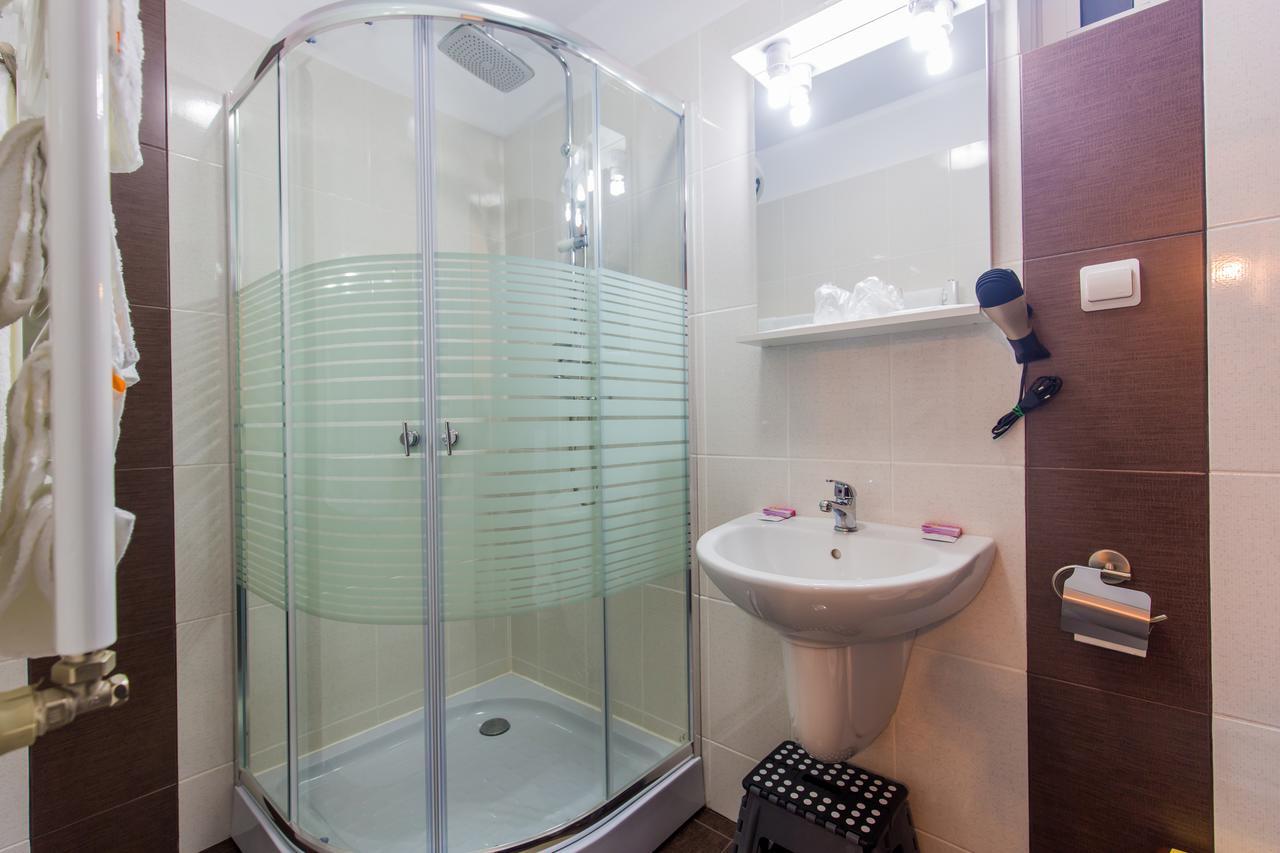 Hotel Raxand Residence Mioveni ภายนอก รูปภาพ