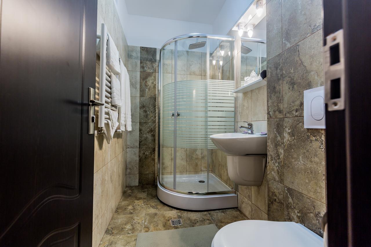 Hotel Raxand Residence Mioveni ภายนอก รูปภาพ