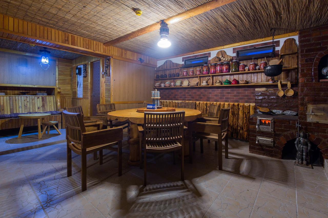 Hotel Raxand Residence Mioveni ภายนอก รูปภาพ