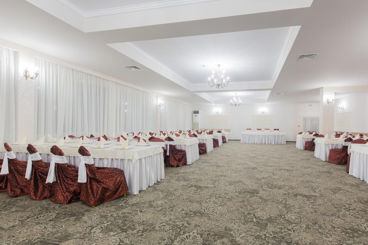 Hotel Raxand Residence Mioveni ภายนอก รูปภาพ