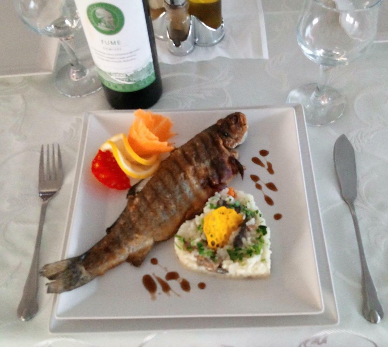 Hotel Raxand Residence Mioveni ภายนอก รูปภาพ